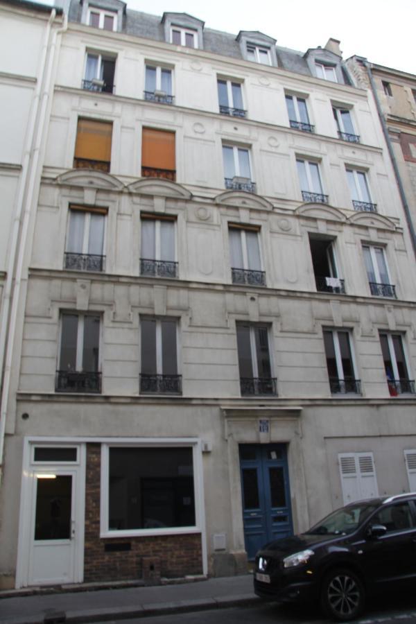 Well Located Apartment In Parigi Esterno foto