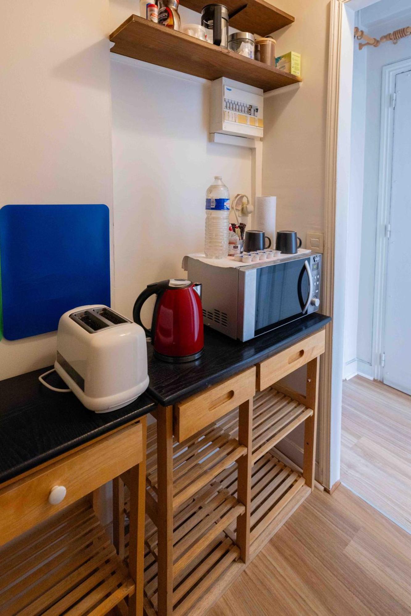 Well Located Apartment In Parigi Esterno foto